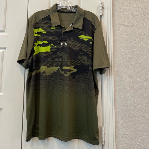 OAKLEY Camo Men’s Polo Regular Fit Size:Large Preloved •••Sale Ends 11-5-25••• - Picture 2 of 10